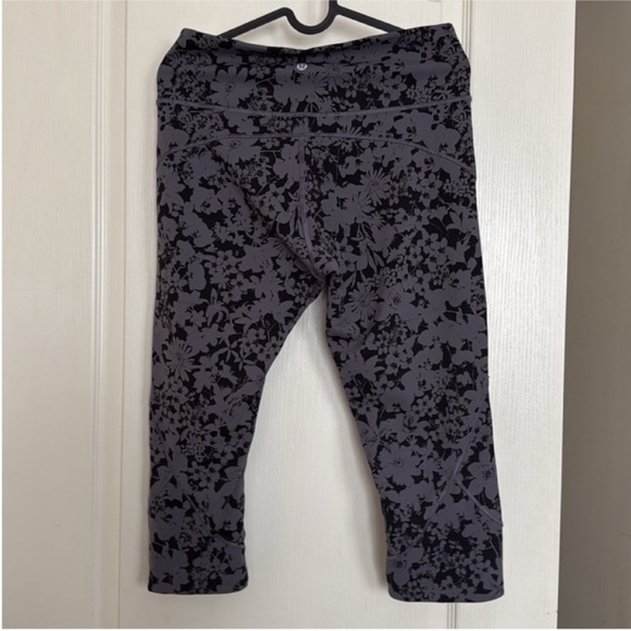 Lululemon | In Movement | Crop | *Everlux - Picture 8 of 17